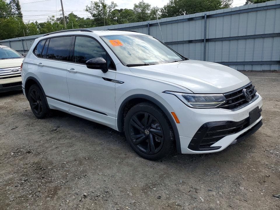 2024 VOLKSWAGEN TIGUAN SE R-LINE BLACK 4