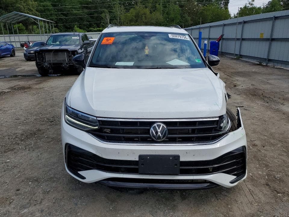 2024 VOLKSWAGEN TIGUAN SE R-LINE BLACK 5