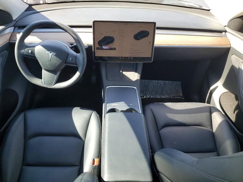 2023 TESLA MODEL Y 8