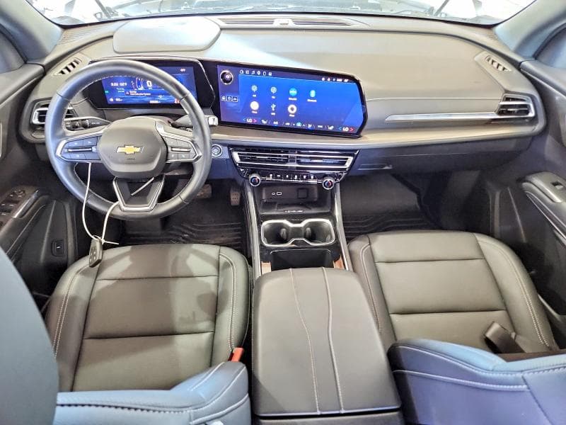 2025 CHEVROLET TRAVERSE LT LT 8