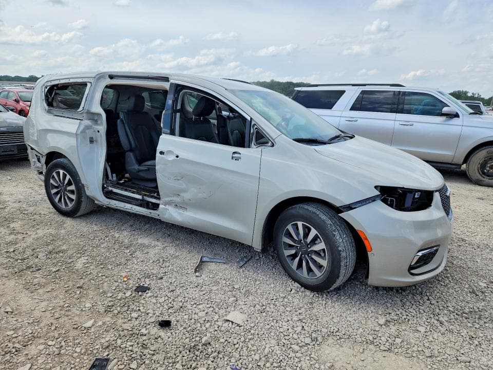 2021 CHRYSLER PACIFICA HYBRID TOURING L 4