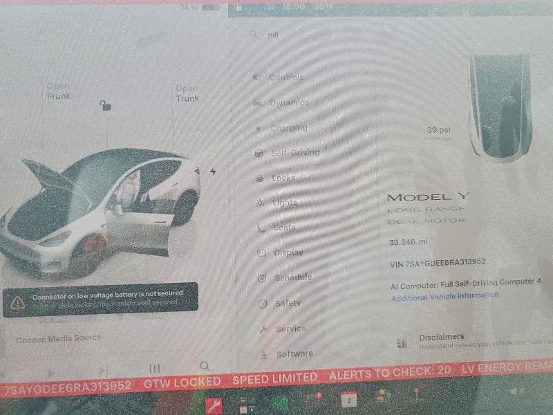 2024 TESLA MODEL Y 9