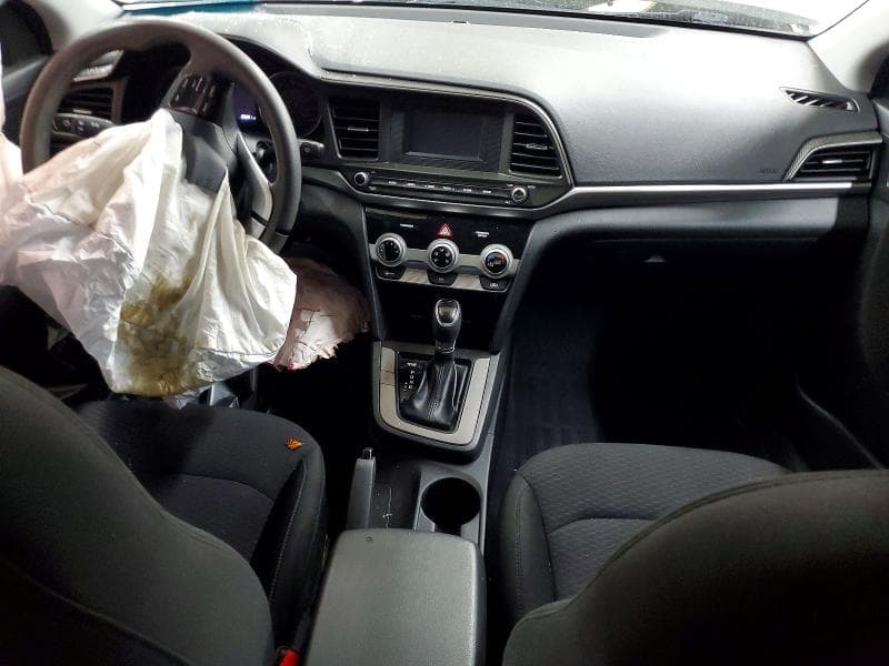 2019 HYUNDAI ELANTRA SE 8