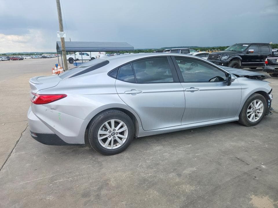 2025 TOYOTA CAMRY LE 3