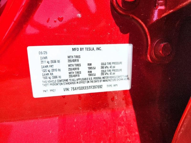2026 TESLA MODEL Y 12