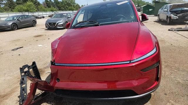 2026 TESLA MODEL Y 13