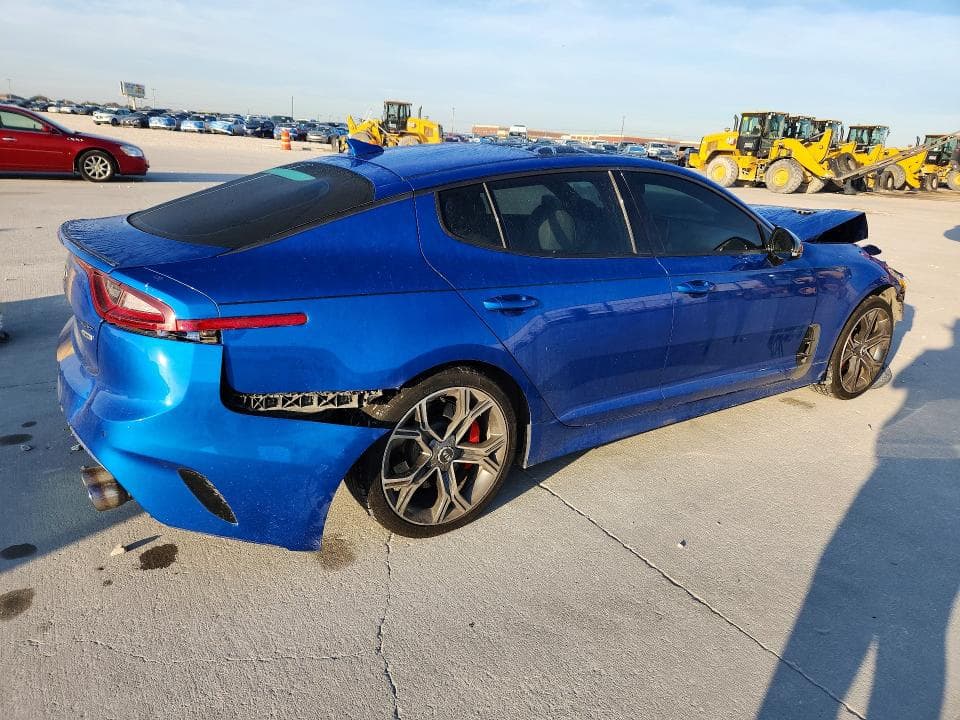 2018 KIA STINGER GT2 3
