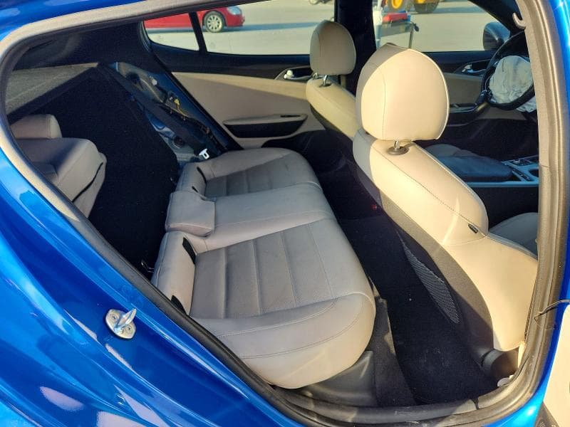 2018 KIA STINGER GT2 10
