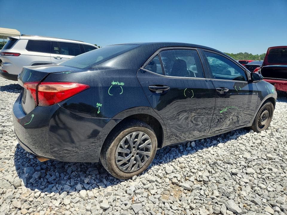 2018 TOYOTA COROLLA LE 3