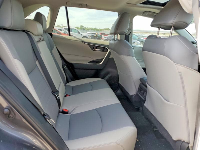 2020 TOYOTA RAV4 XLE PREMIUM XLE PREMIUM 11