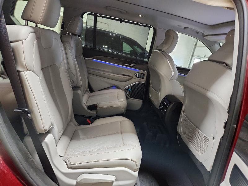 2021 JEEP GRAND CHEROKEE L OVERLAND 11