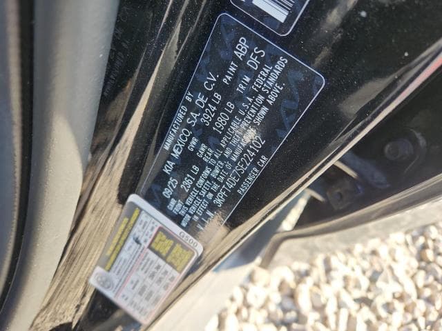 2025 KIA K4 LXS LXS 12