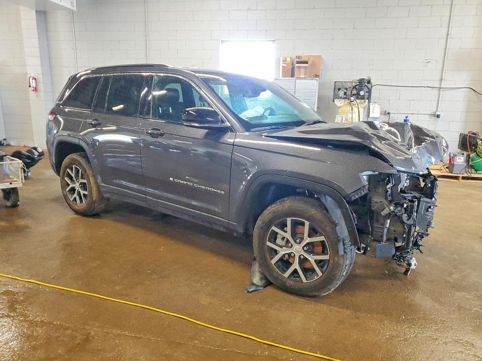 2024 JEEP GRAND CHEROKEE LIMITED 4