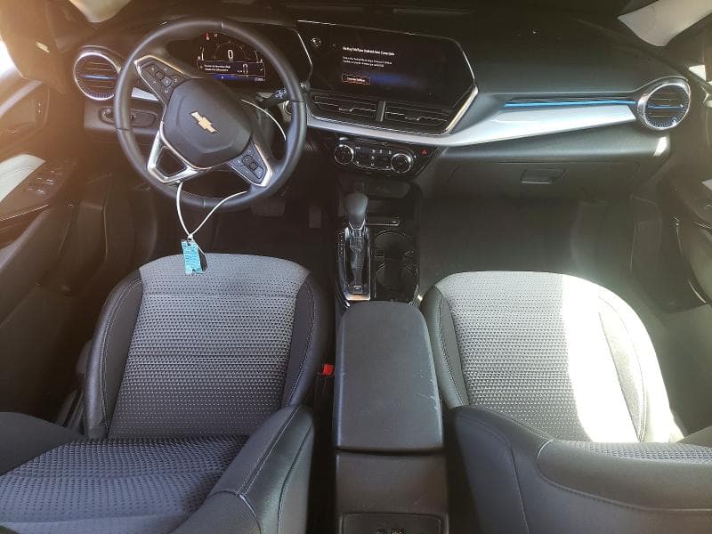 2025 CHEVROLET TRAX 1LT 8