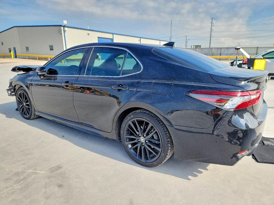 2021 TOYOTA CAMRY XSE 2