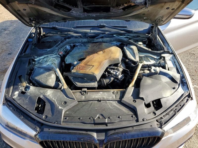 2018 BMW 530 XI 11