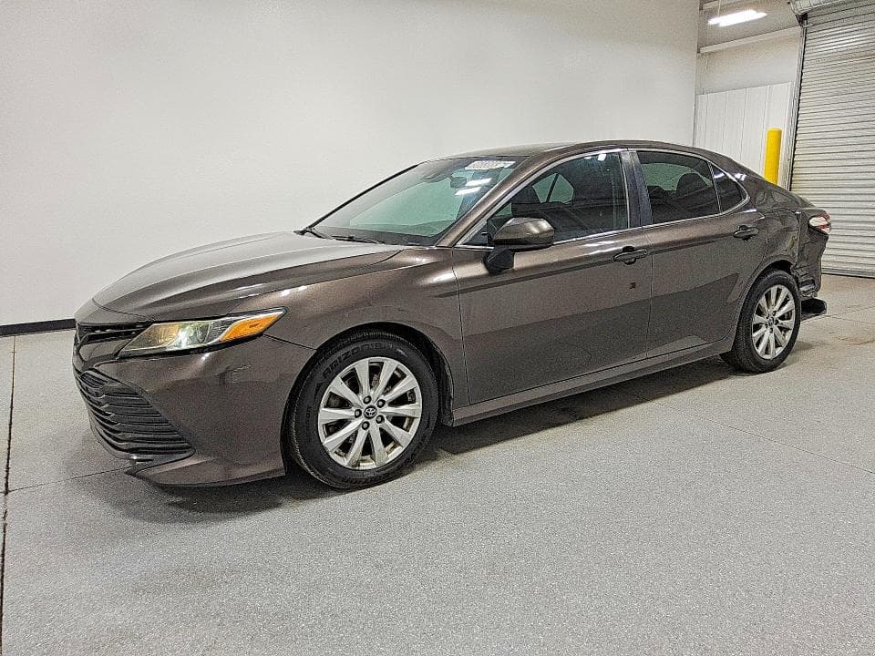 2019 TOYOTA CAMRY LE LE - 1