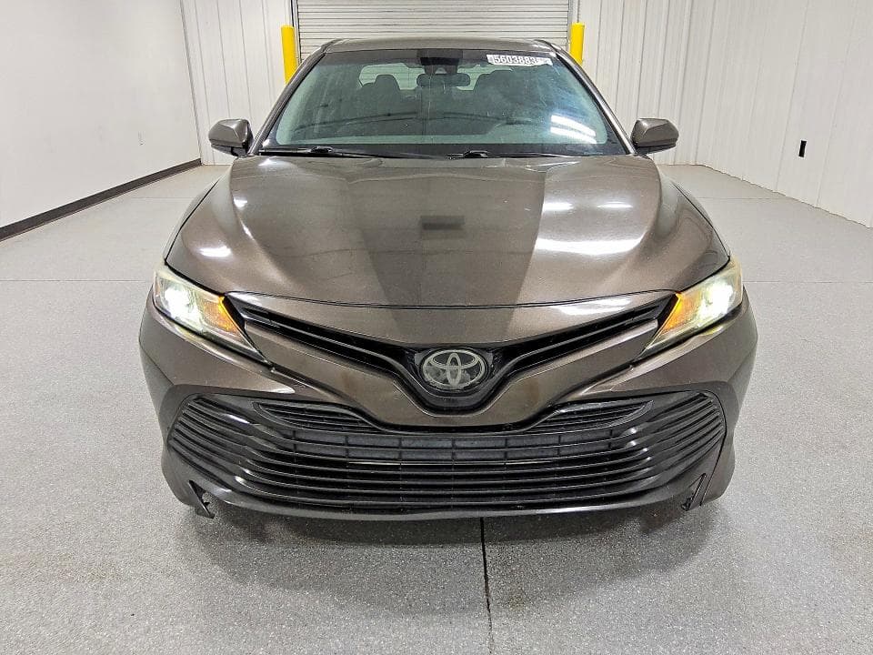 2019 TOYOTA CAMRY LE LE 5