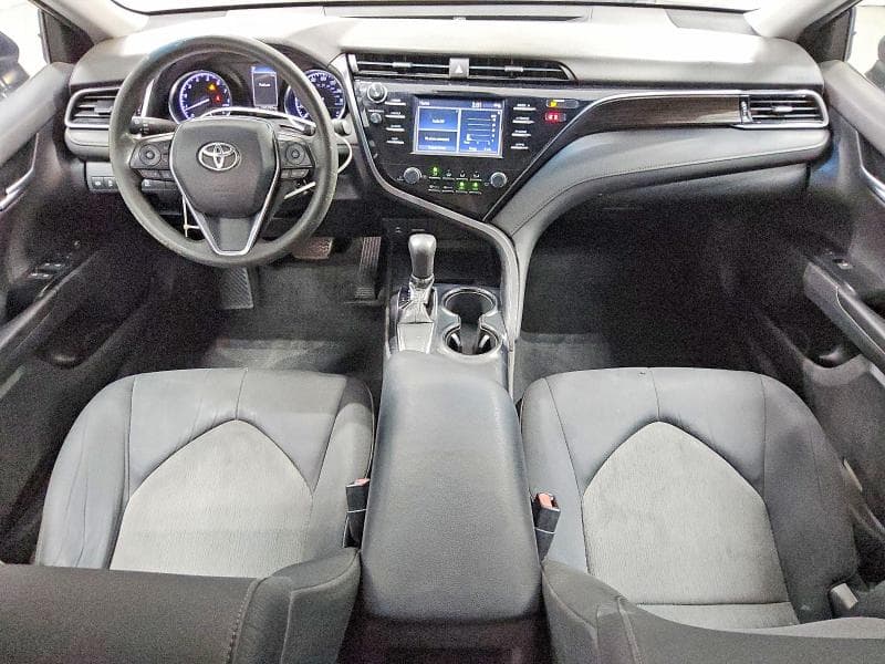 2019 TOYOTA CAMRY LE LE 8