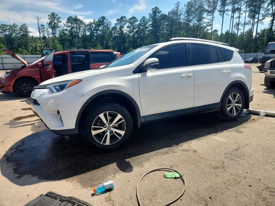 2017 TOYOTA RAV4 XLE XLE - 1