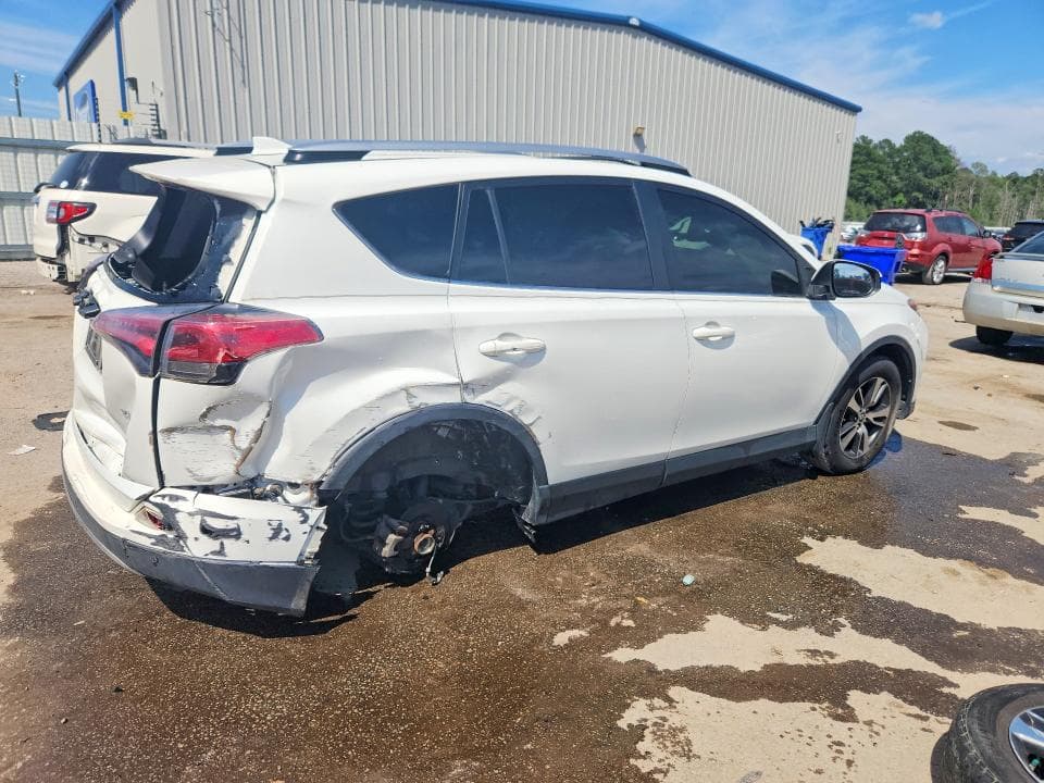 2017 TOYOTA RAV4 XLE XLE 3