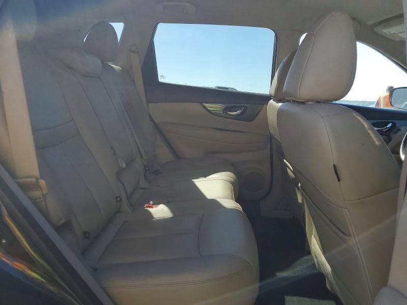 2016 NISSAN ROGUE SL 11