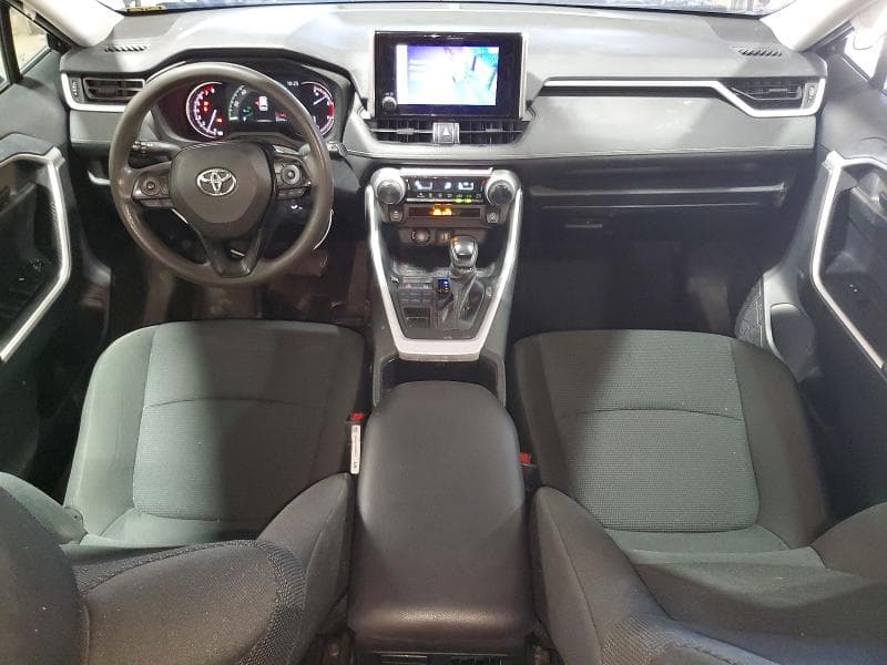 2024 TOYOTA RAV4 LE 8