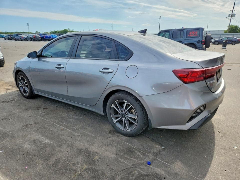 2023 KIA FORTE LXS 2