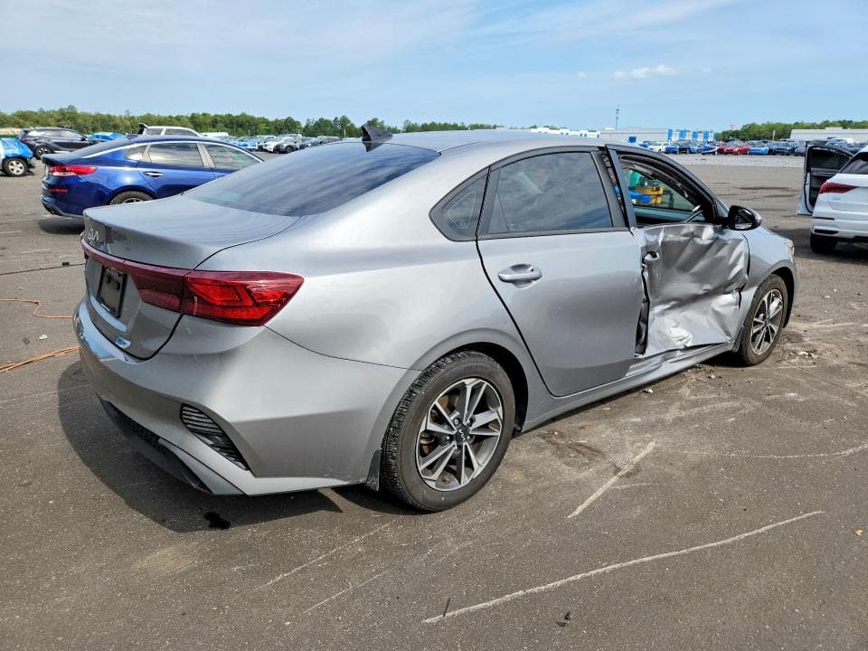 2023 KIA FORTE LXS 3