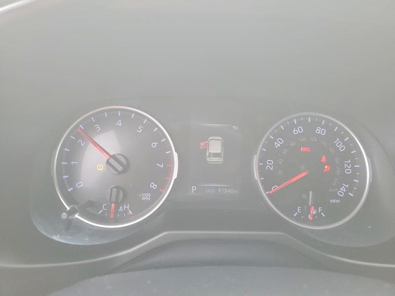 2019 TOYOTA RAV4 LE 9