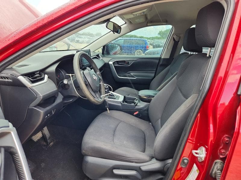 2019 TOYOTA RAV4 LE LE 7