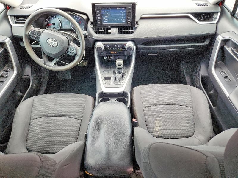 2019 TOYOTA RAV4 LE LE 8