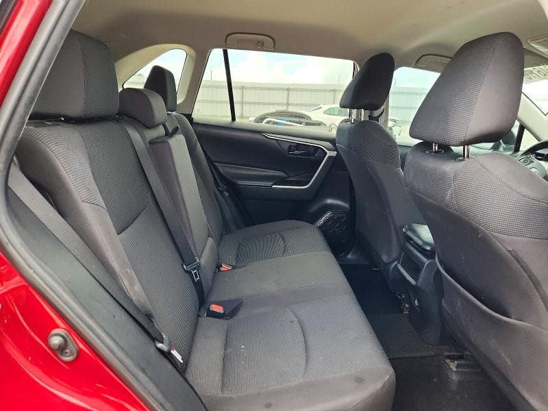 2019 TOYOTA RAV4 LE LE 10