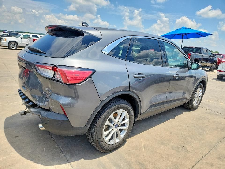 2022 FORD ESCAPE SE 3