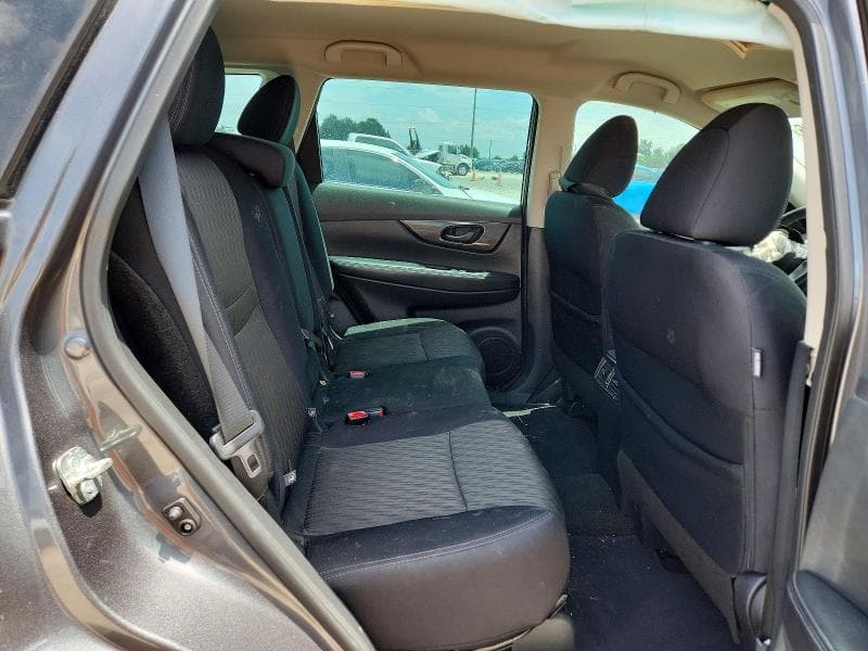2019 NISSAN ROGUE 11