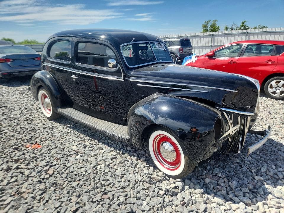 1939 FORD DELUXE 4