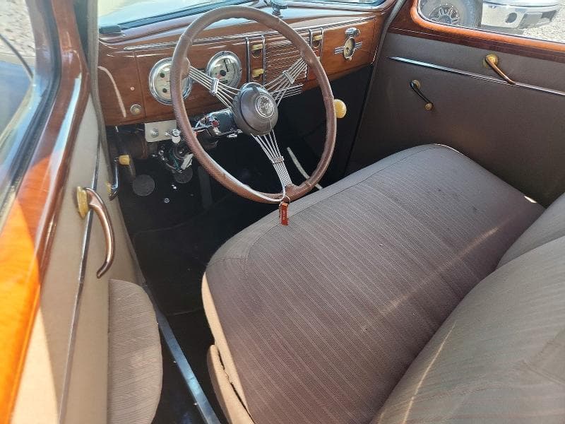 1939 FORD DELUXE 8