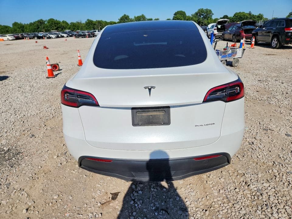 2023 TESLA MODEL Y 6