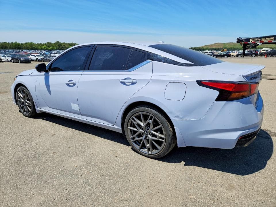 2024 NISSAN ALTIMA SR 2