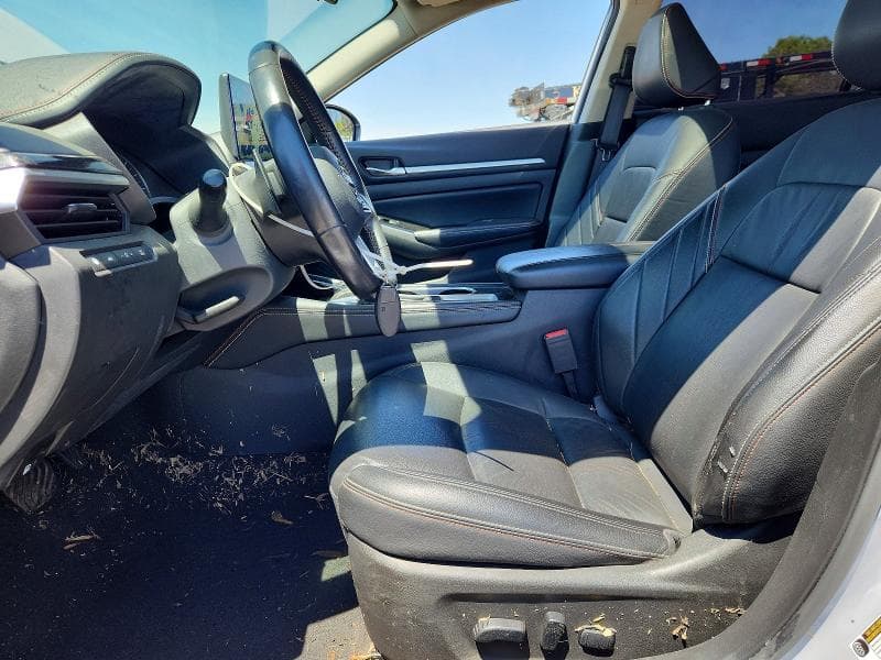 2024 NISSAN ALTIMA SR 7