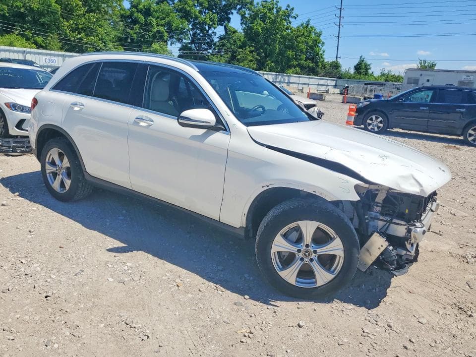 2018 MERCEDES-BENZ GLC 300 4MATIC 4