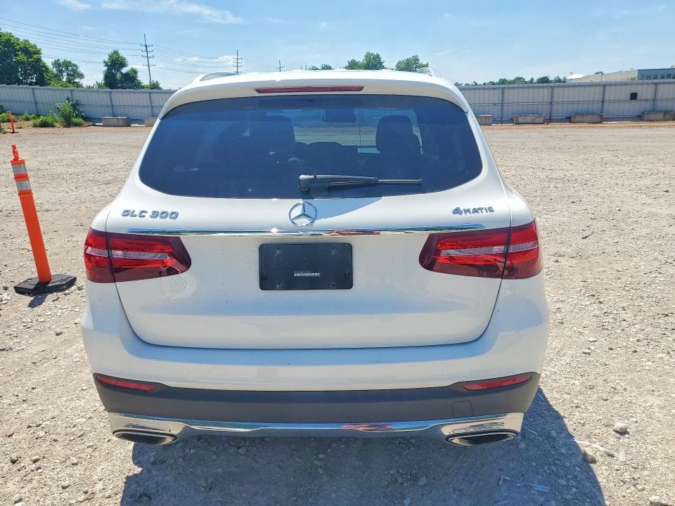 2018 MERCEDES-BENZ GLC 300 4MATIC 6