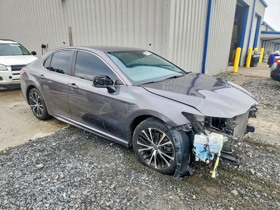 2020 TOYOTA CAMRY SE SE 4