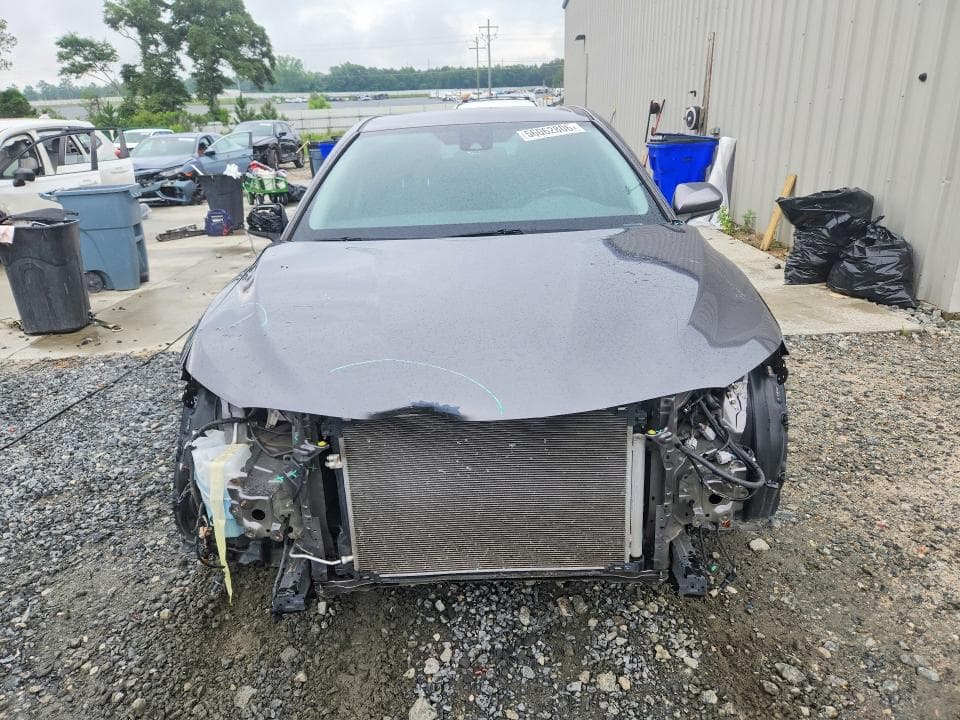 2020 TOYOTA CAMRY SE SE 5