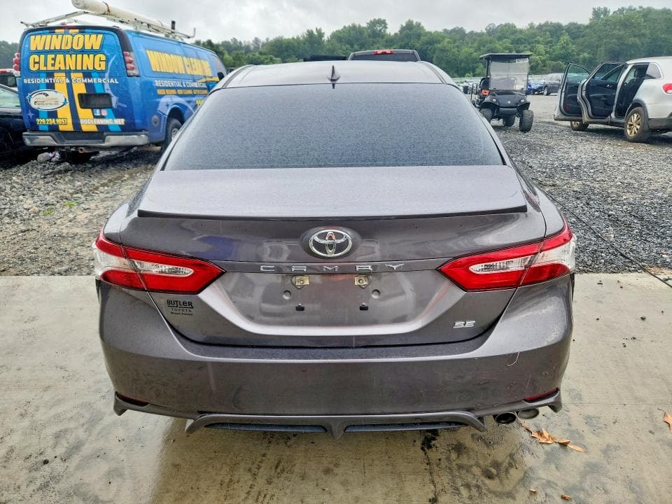 2020 TOYOTA CAMRY SE SE 6