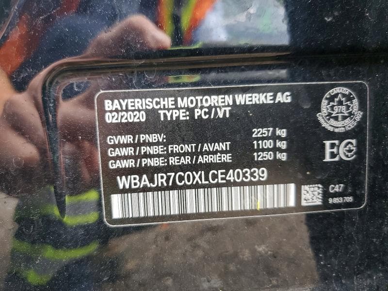 2020 BMW 530 XI 12