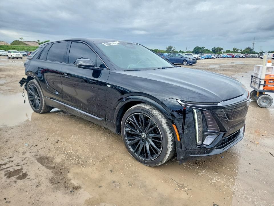 2024 CADILLAC LYRIQ SPORT 4