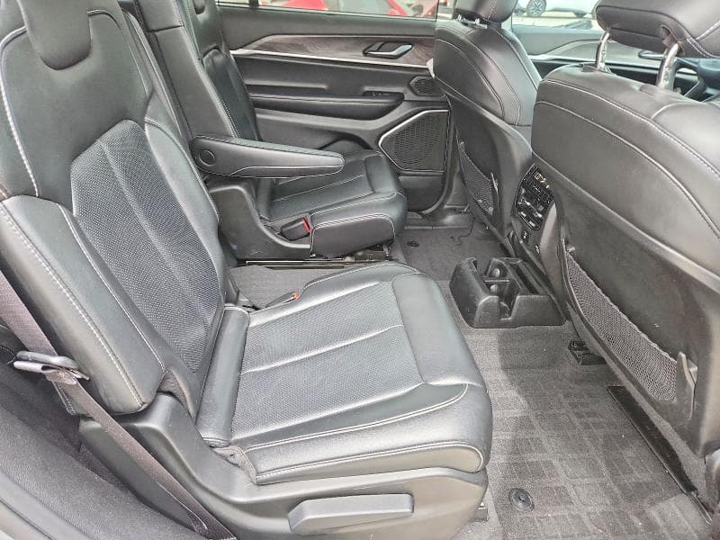 2022 JEEP GRAND CHEROKEE L LIMITED 10