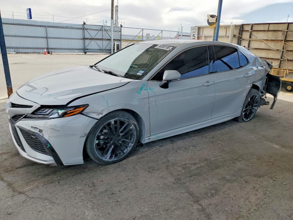 2022 TOYOTA CAMRY XSE - 1