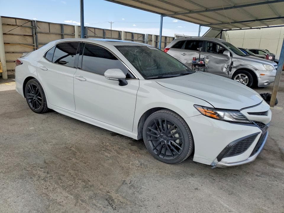 2022 TOYOTA CAMRY XSE 4